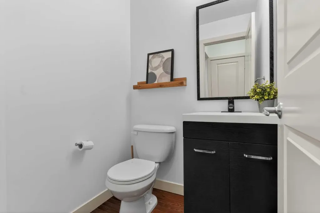 124 Aspen Hills Villas SW Calgary AB T3H 0H7