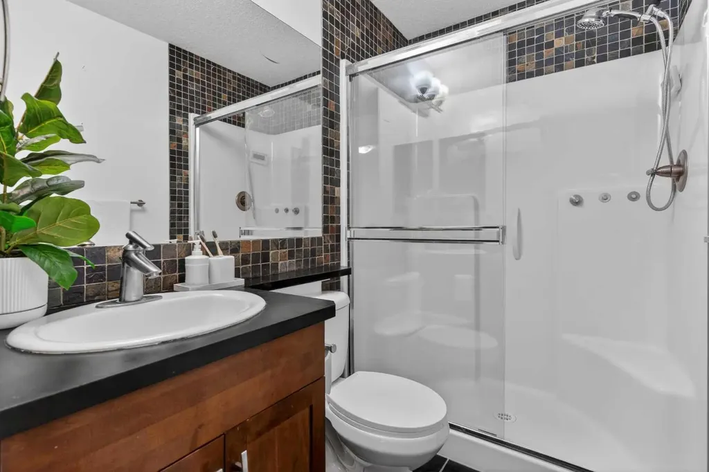 124 Aspen Hills Villas SW Calgary AB T3H 0H7
