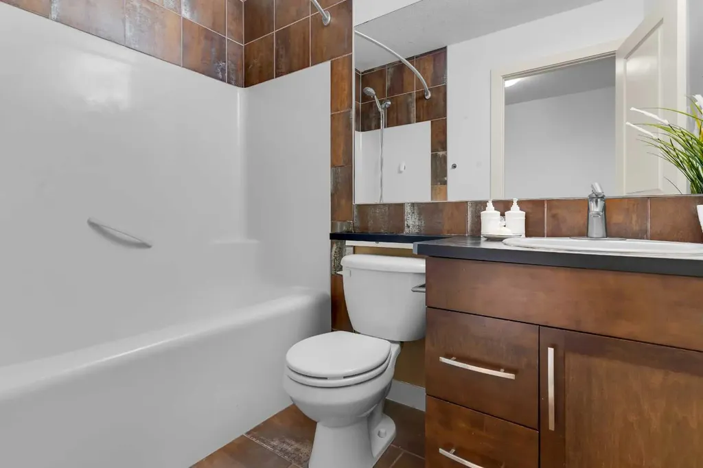 124 Aspen Hills Villas SW Calgary AB T3H 0H7