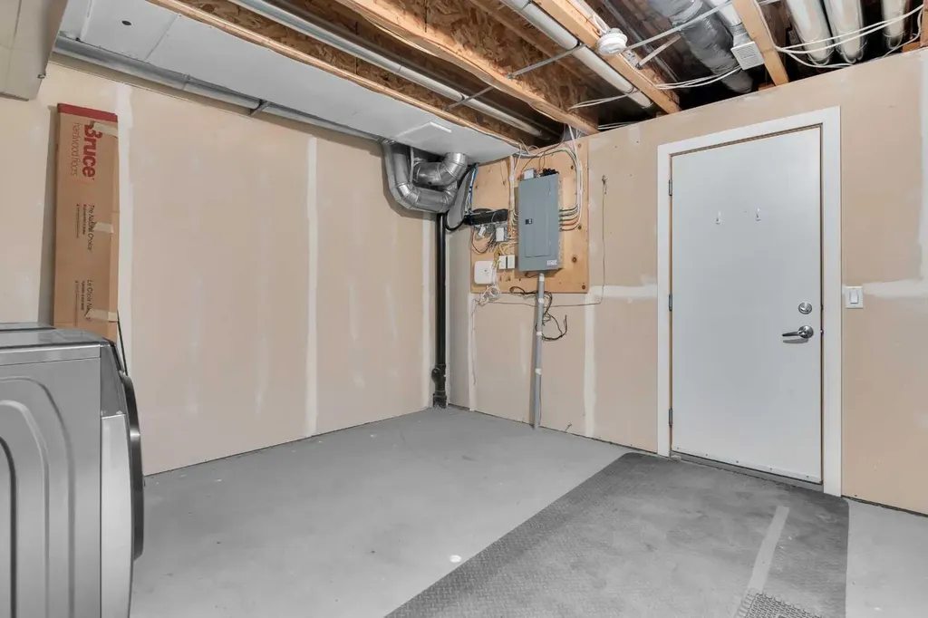 124 Aspen Hills Villas SW Calgary AB T3H 0H7