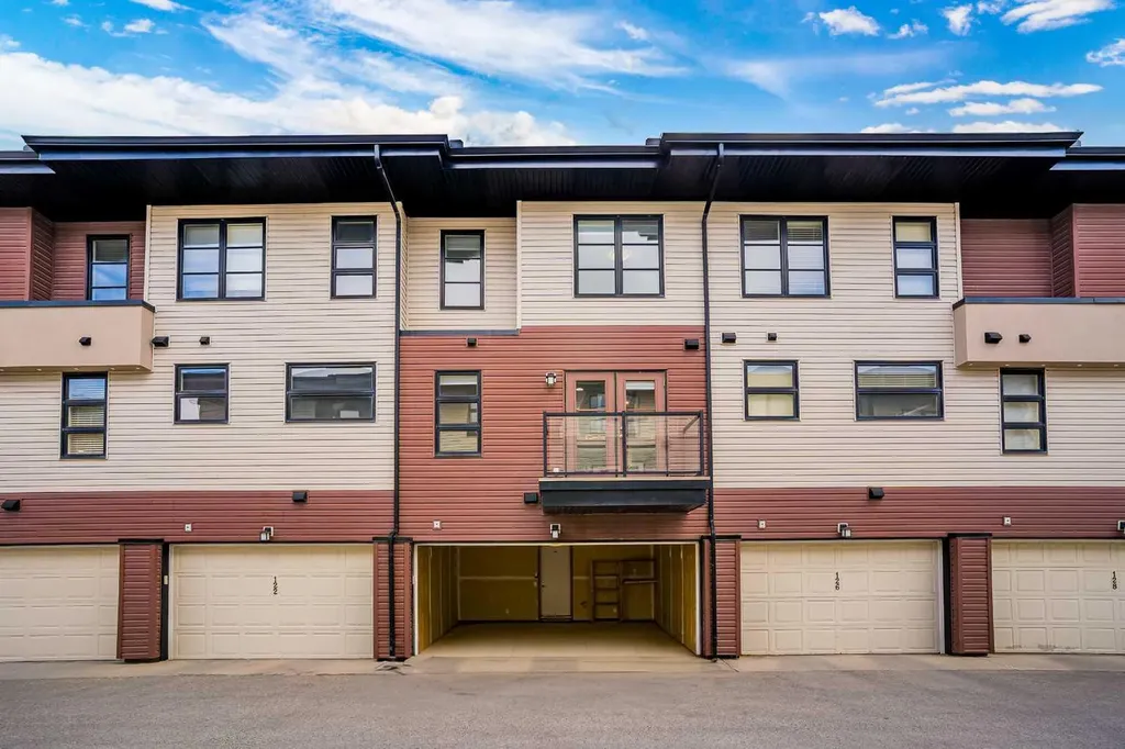 124 Aspen Hills Villas SW Calgary AB T3H 0H7