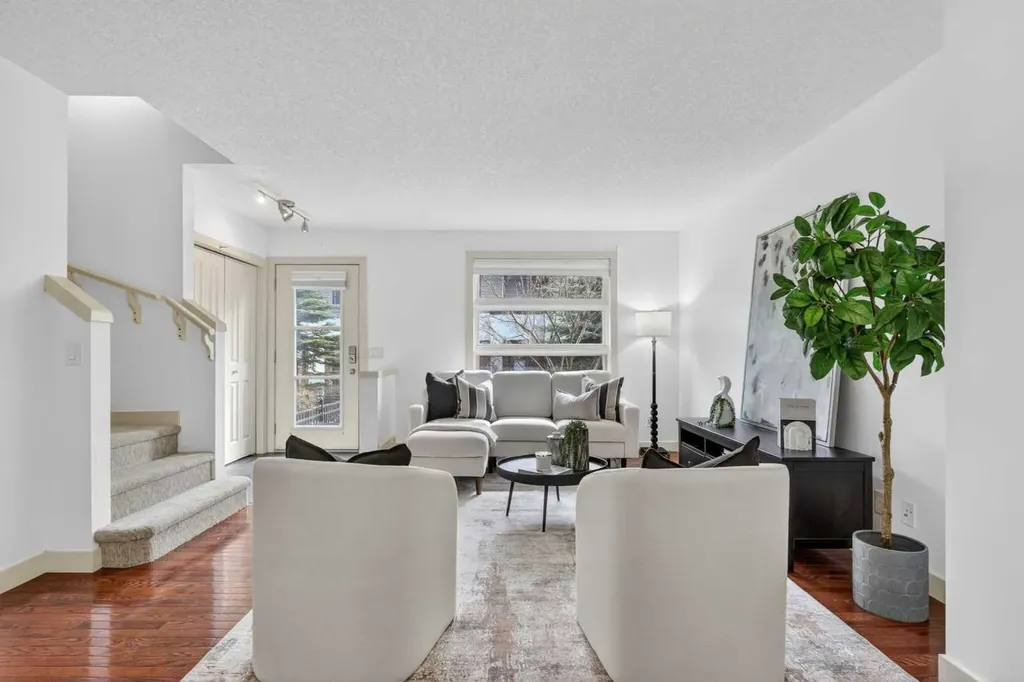 124 Aspen Hills Villas SW Calgary AB T3H 0H7