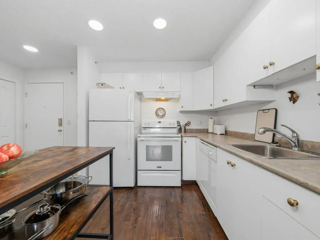 16320 24 Street SW Calgary AB T2Y 5A1