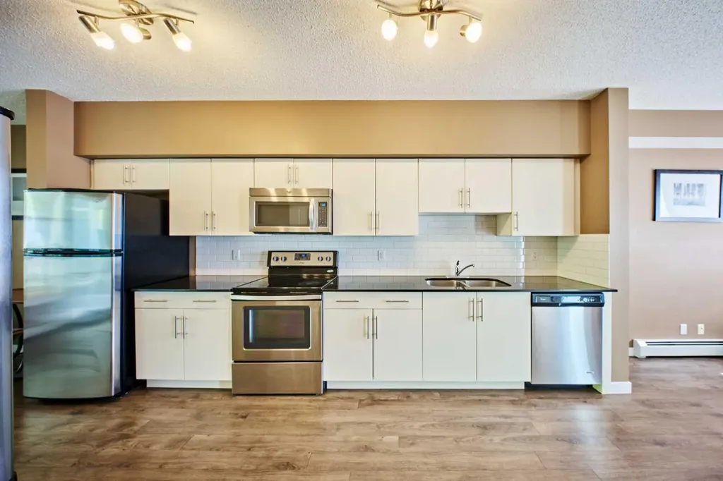 1740 9 Street NW Calgary AB T2M 4Z5
