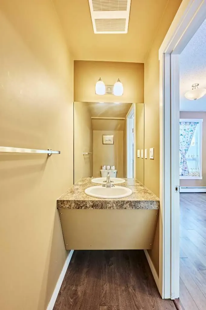 1740 9 Street NW Calgary AB T2M 4Z5