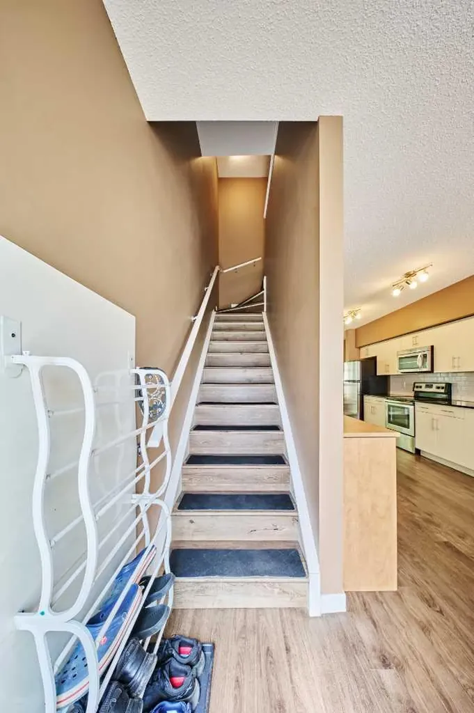 1740 9 Street NW Calgary AB T2M 4Z5