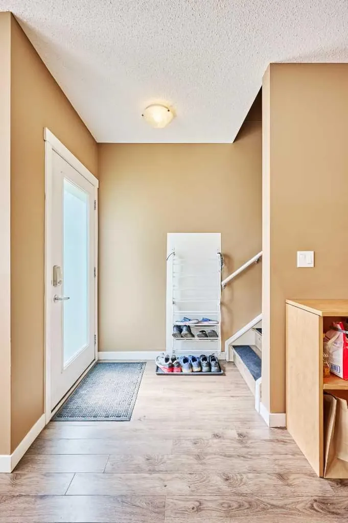 1740 9 Street NW Calgary AB T2M 4Z5