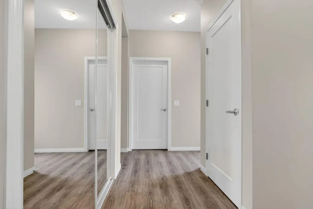 20 Carrington Circle NW Calgary AB T3P 0Y6