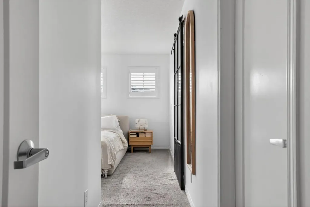 20 Carrington Circle NW Calgary AB T3P 0Y6