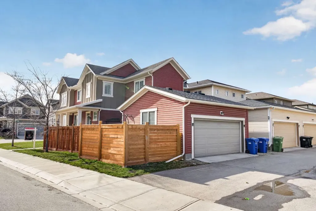 20 Carrington Circle NW Calgary AB T3P 0Y6
