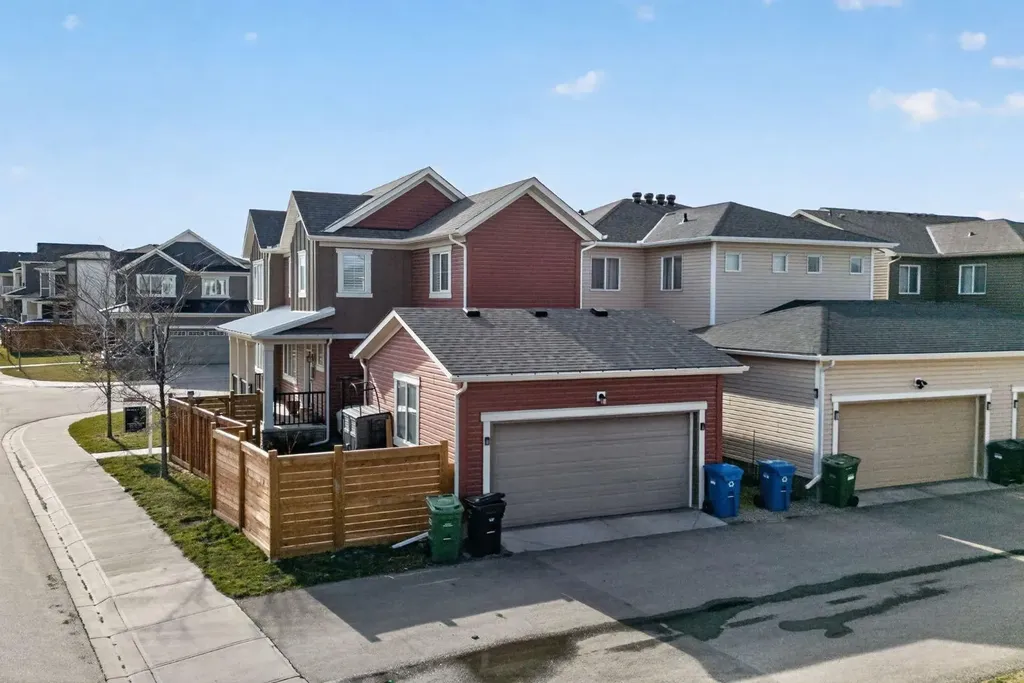 20 Carrington Circle NW Calgary AB T3P 0Y6