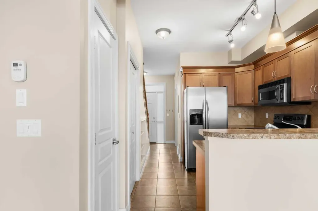 181 Rockyledge View NW Calgary AB T3G 6B1