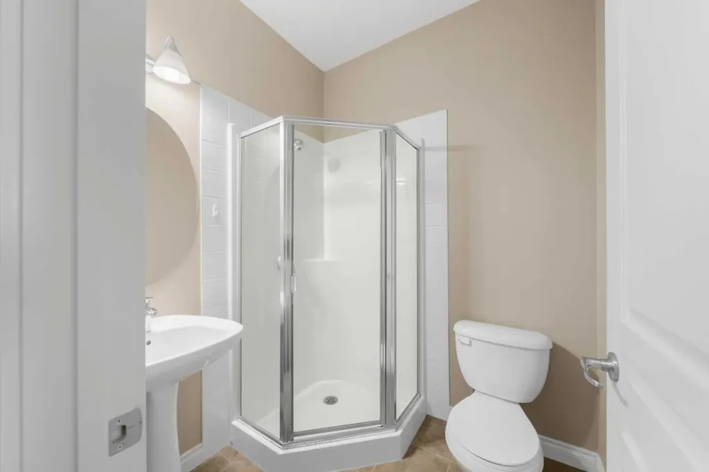 181 Rockyledge View NW Calgary AB T3G 6B1