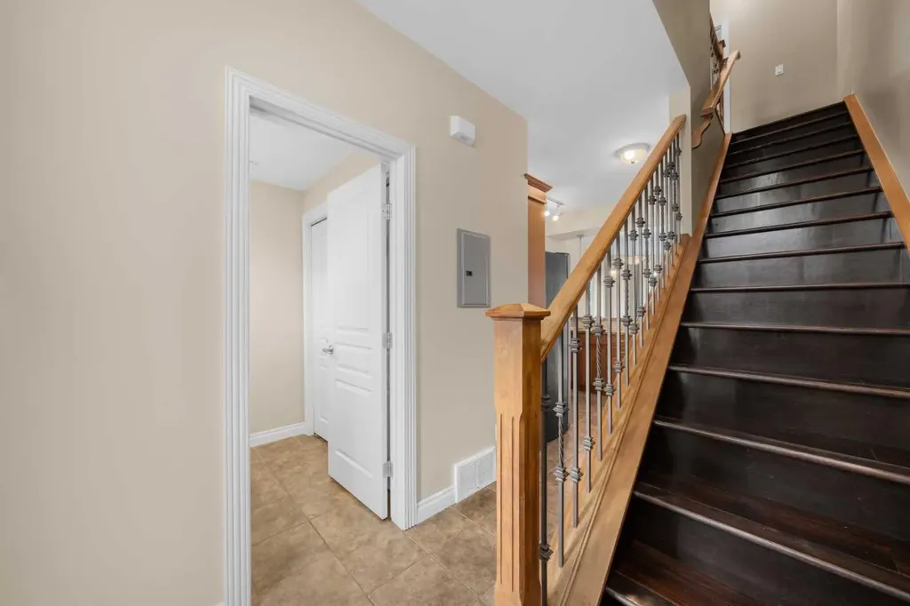 181 Rockyledge View NW Calgary AB T3G 6B1