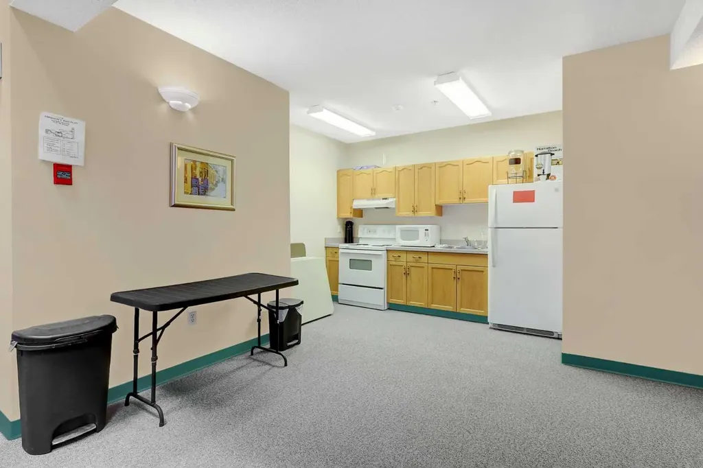 9919 99 Avenue Grande Prairie AB T8V0R6