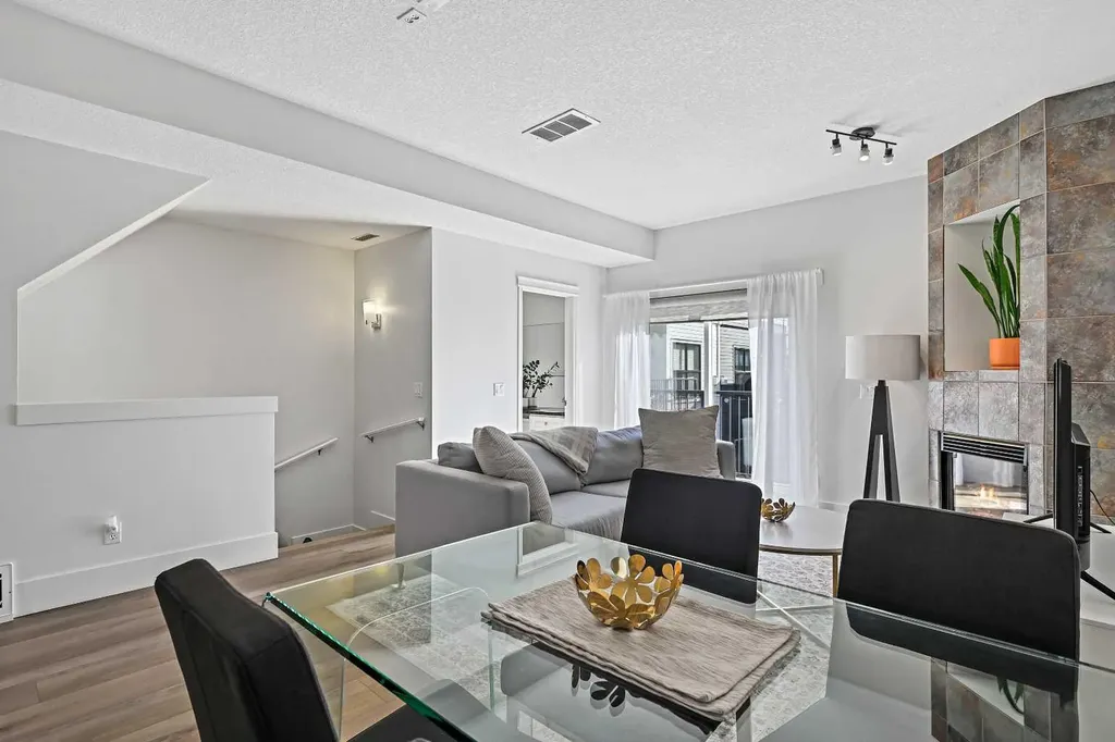 603 15 Avenue SW Calgary AB T2R 0R4