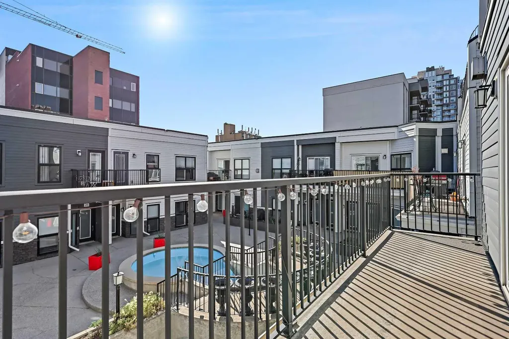603 15 Avenue SW Calgary AB T2R 0R4