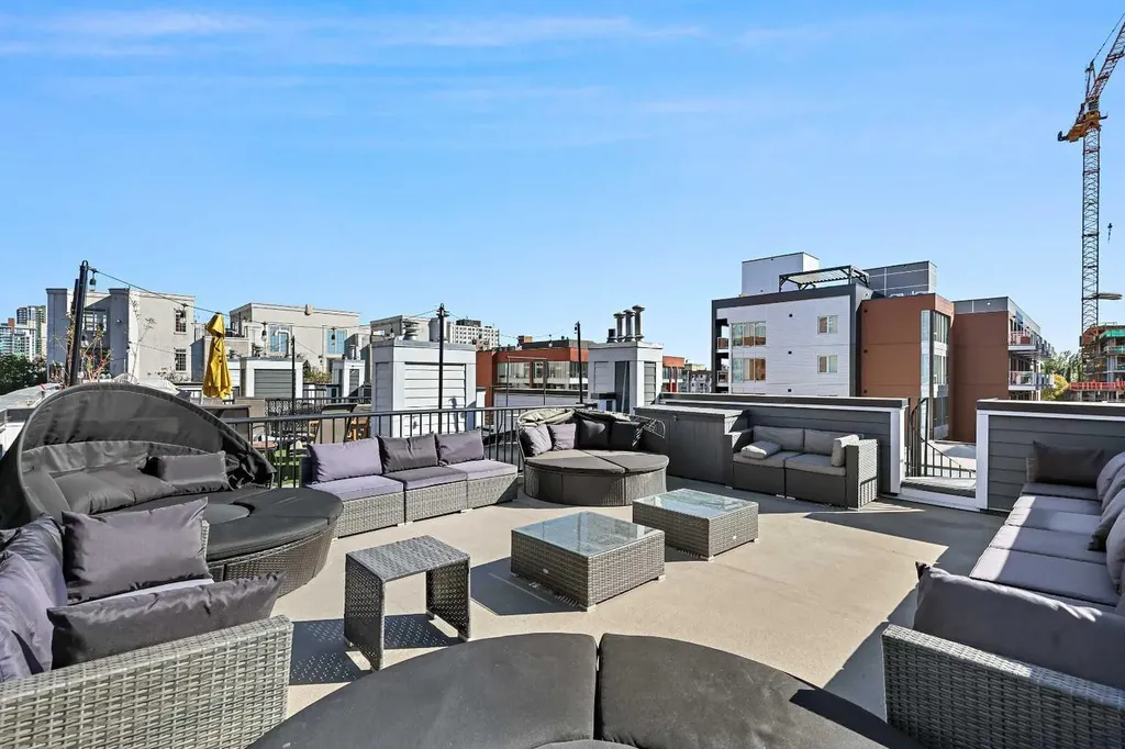 603 15 Avenue SW Calgary AB T2R 0R4