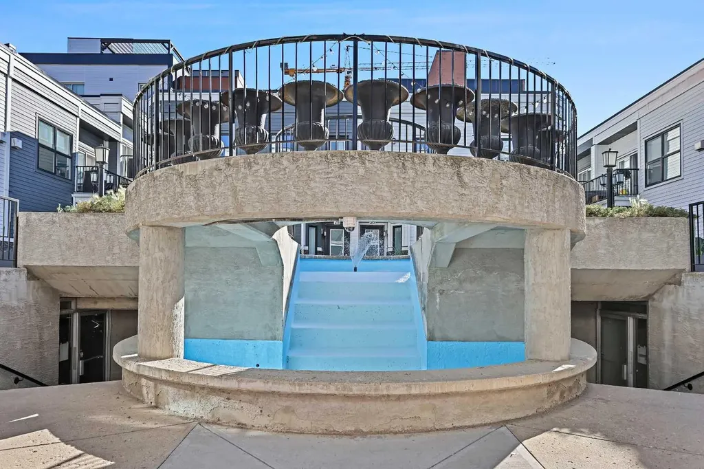 603 15 Avenue SW Calgary AB T2R 0R4