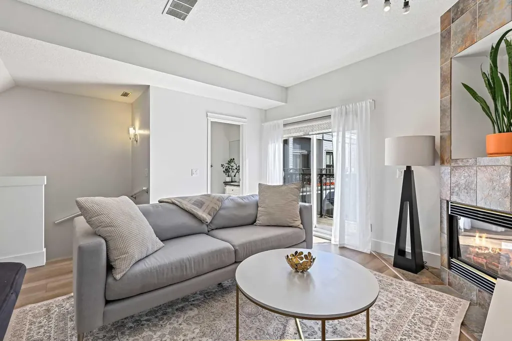 603 15 Avenue SW Calgary AB T2R 0R4