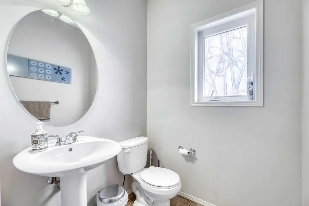 408 Rainbow Falls Way Chestermere AB T1X 1S8