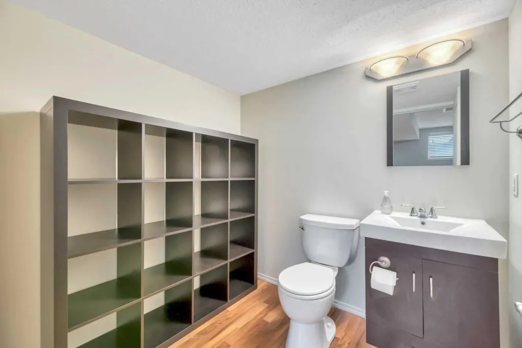 408 Rainbow Falls Way Chestermere AB T1X 1S8