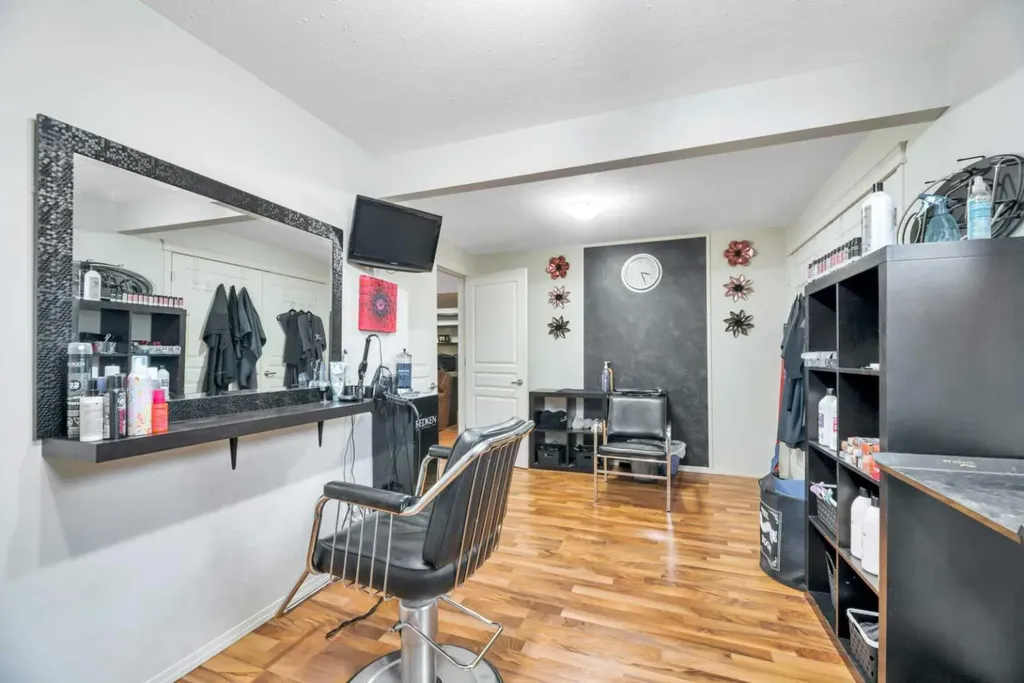 408 Rainbow Falls Way Chestermere AB T1X 1S8