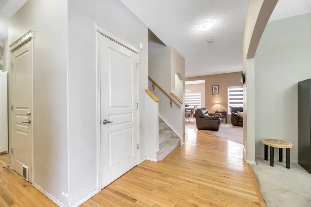408 Rainbow Falls Way Chestermere AB T1X 1S8
