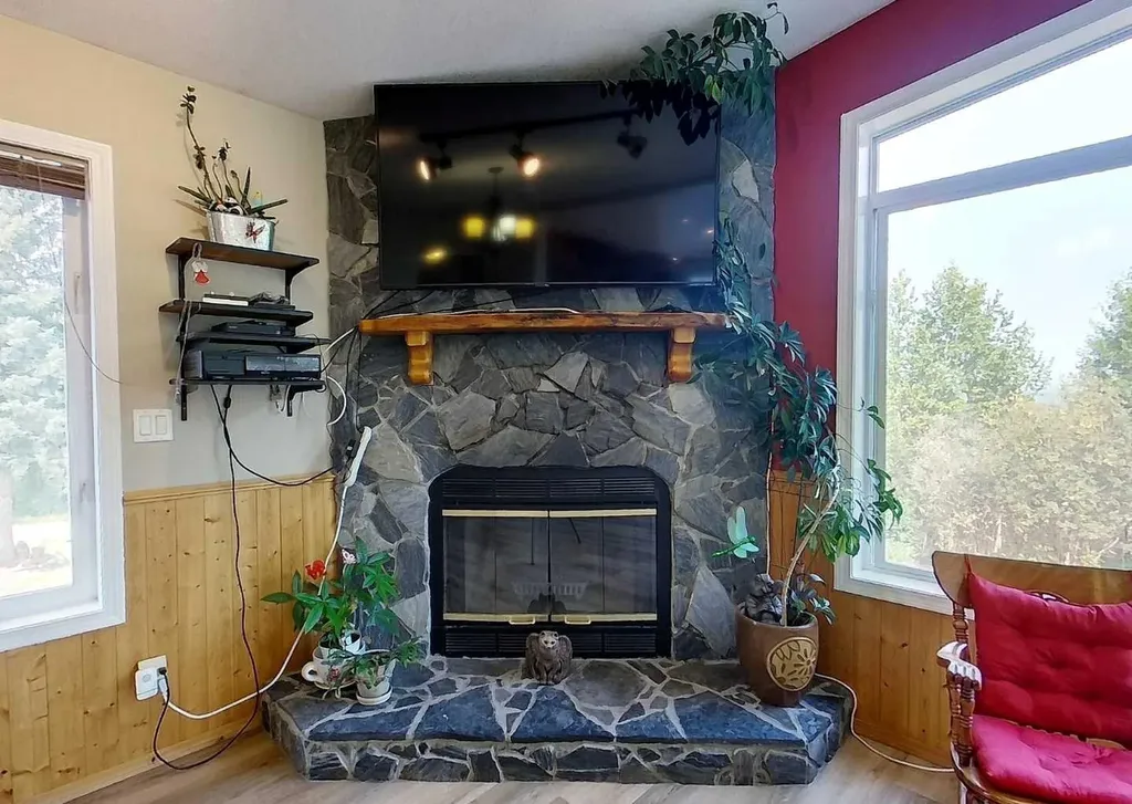 53320 Range Road 182 Rural Yellowhead County AB T7E 3T9
