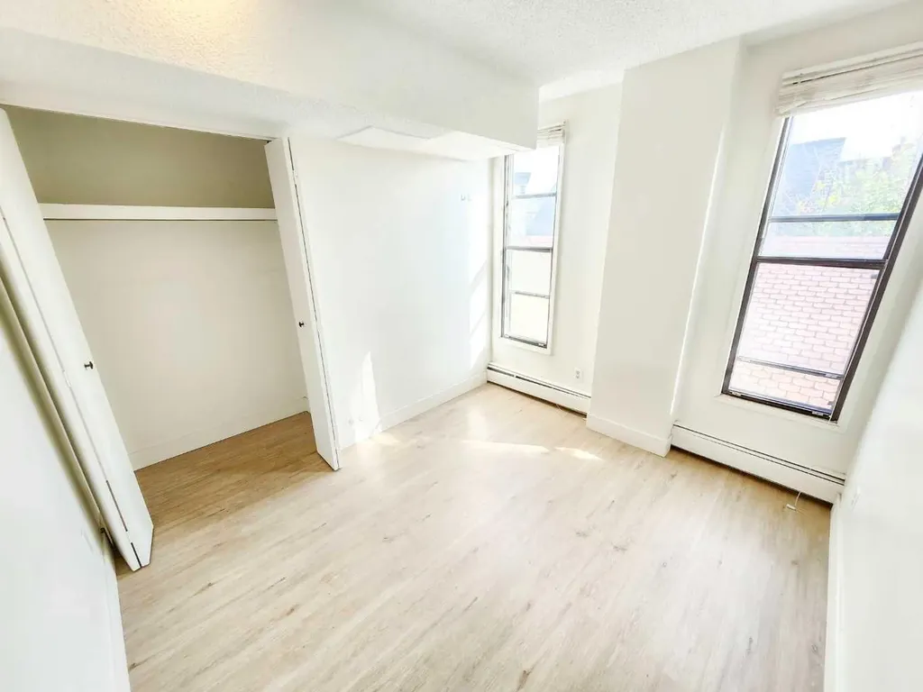 423 3 Avenue NE Calgary AB T2E 0H7