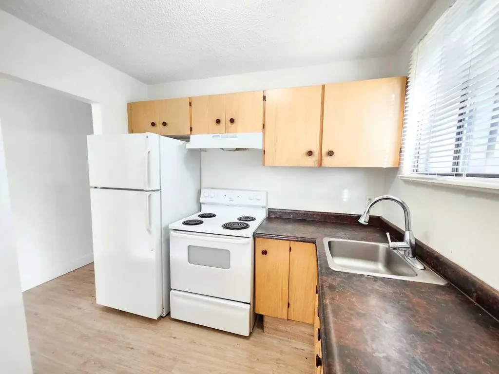 423 3 Avenue NE Calgary AB T2E 0H7