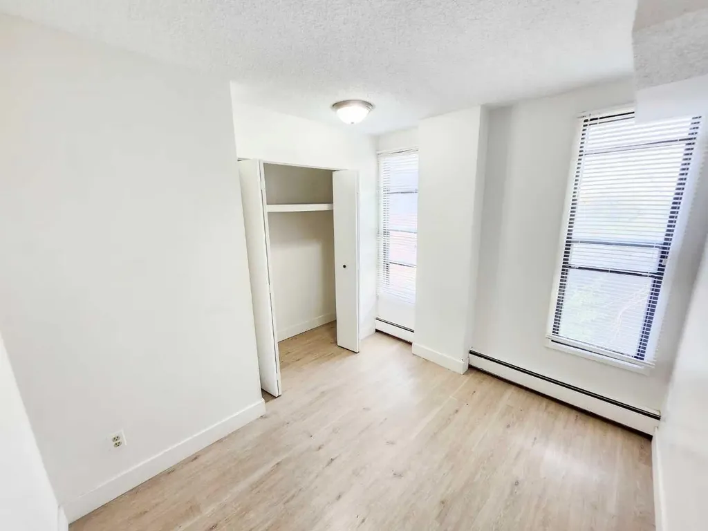 423 3 Avenue NE Calgary AB T2E 0H7