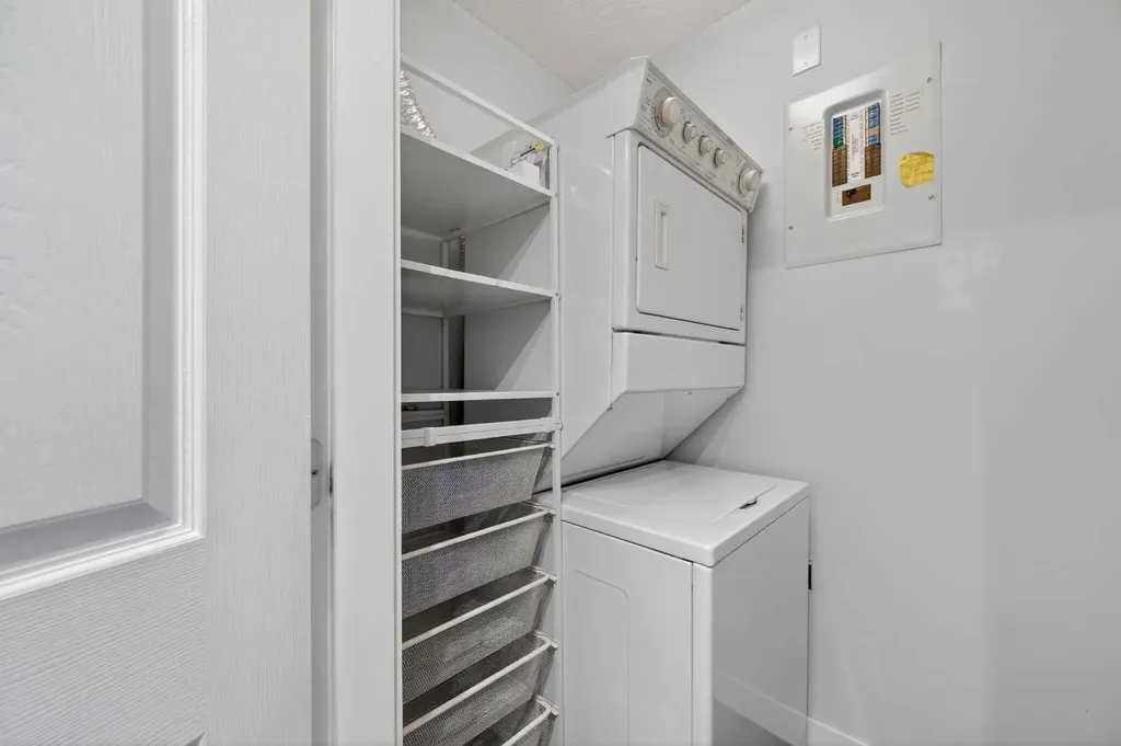 644 Meredith Road NE Calgary AB T2E 5A8