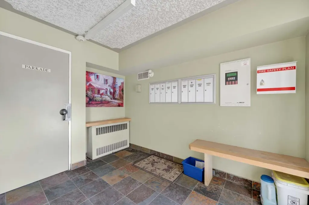 644 Meredith Road NE Calgary AB T2E 5A8