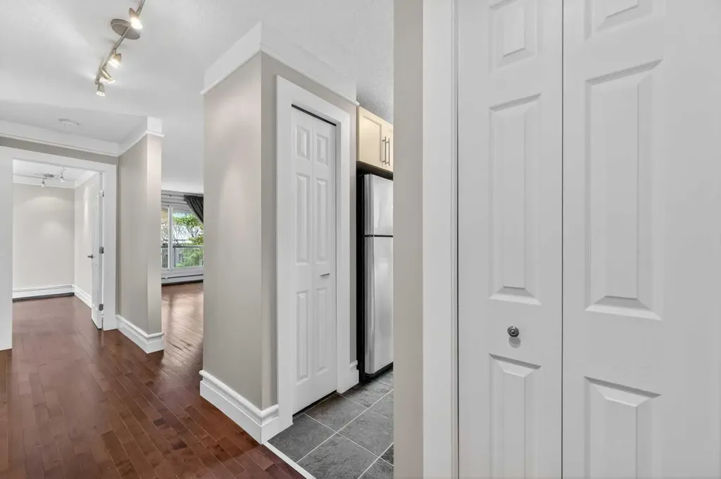 644 Meredith Road NE Calgary AB T2E 5A8