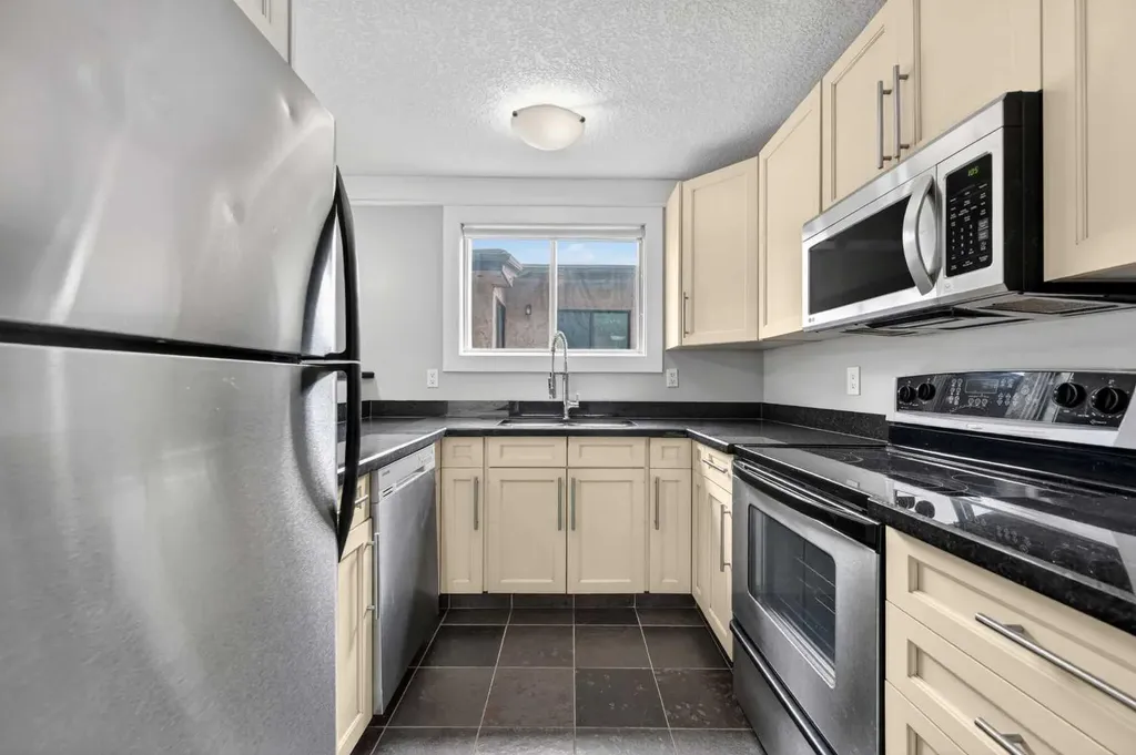 644 Meredith Road NE Calgary AB T2E 5A8