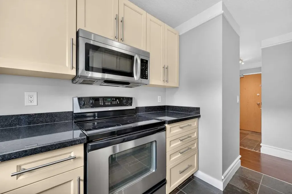 644 Meredith Road NE Calgary AB T2E 5A8