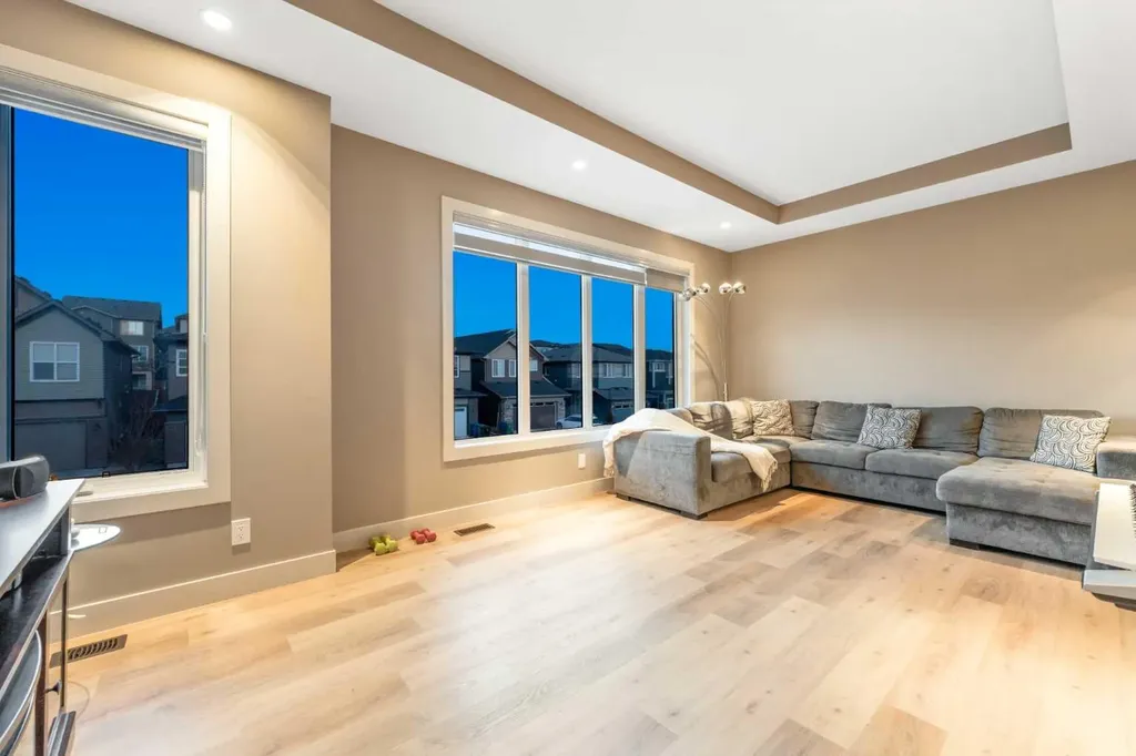 105 Carringvue Manor NW Calgary AB T3P 0W2