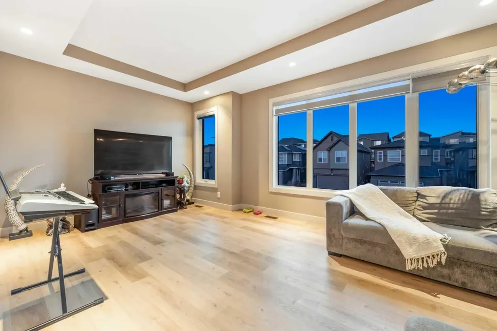105 Carringvue Manor NW Calgary AB T3P 0W2