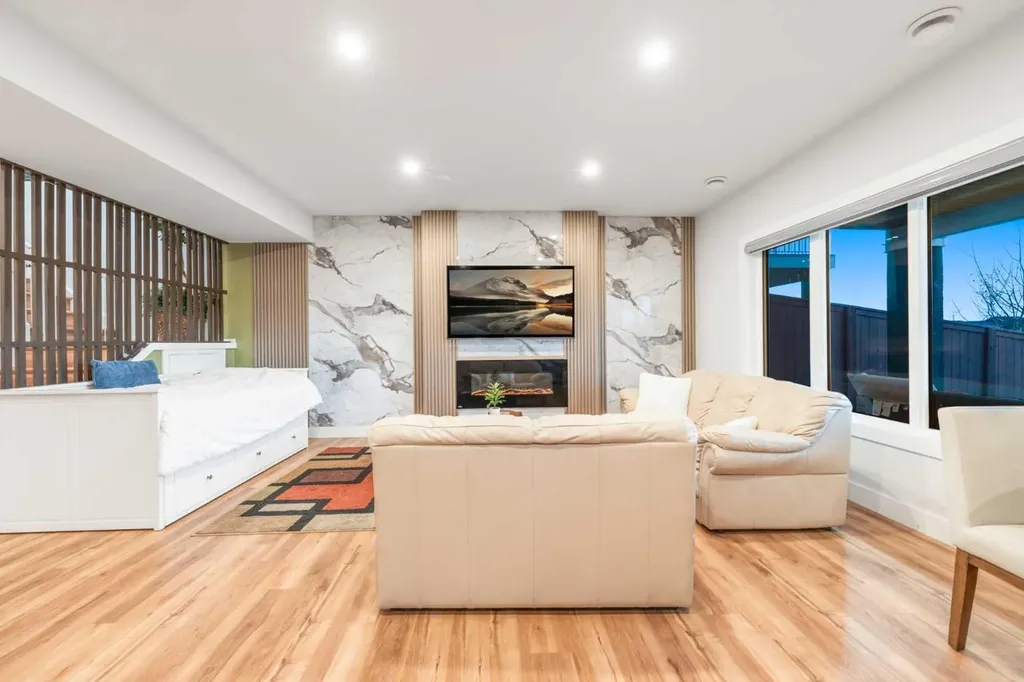 105 Carringvue Manor NW Calgary AB T3P 0W2