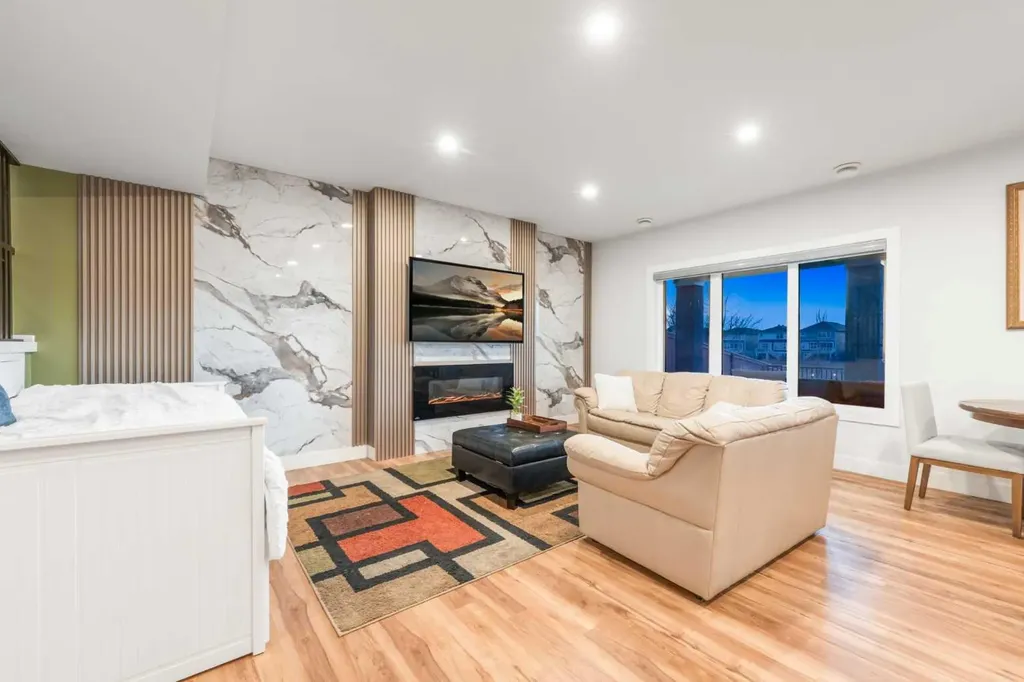105 Carringvue Manor NW Calgary AB T3P 0W2