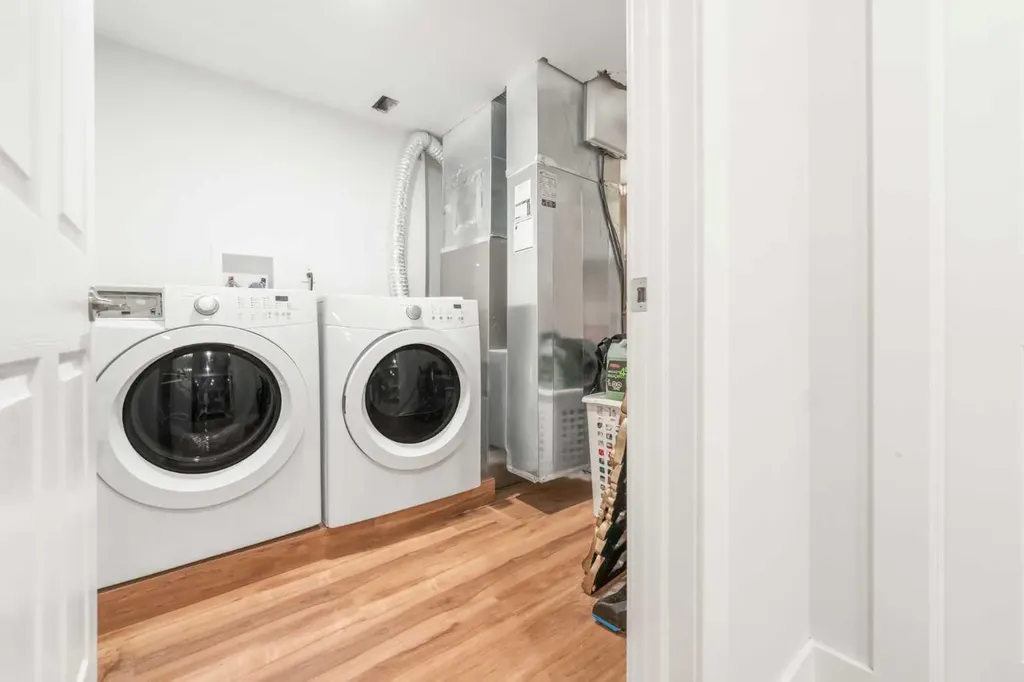 105 Carringvue Manor NW Calgary AB T3P 0W2
