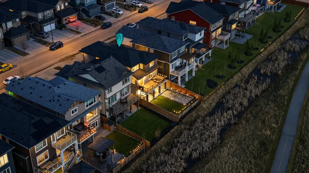 105 Carringvue Manor NW Calgary AB T3P 0W2