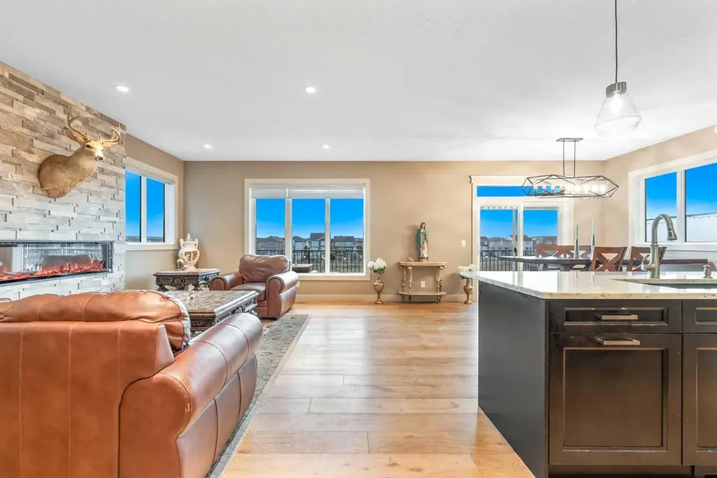 105 Carringvue Manor NW Calgary AB T3P 0W2
