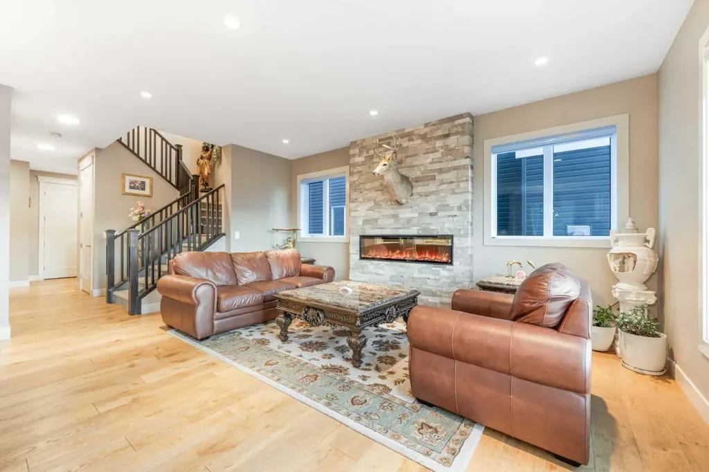 105 Carringvue Manor NW Calgary AB T3P 0W2
