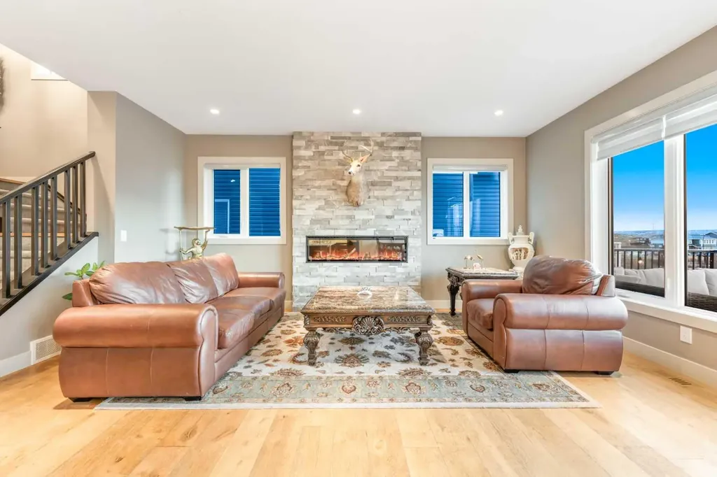105 Carringvue Manor NW Calgary AB T3P 0W2