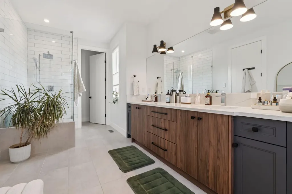 2819 36 Street SW Calgary AB T3E 2Z9