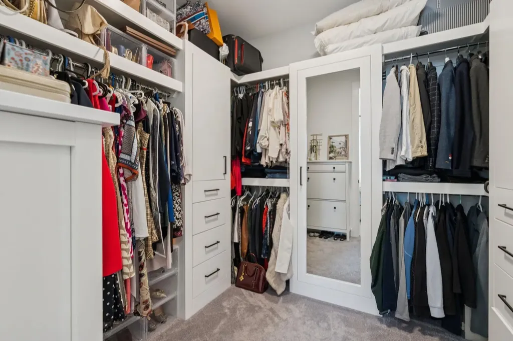 2819 36 Street SW Calgary AB T3E 2Z9