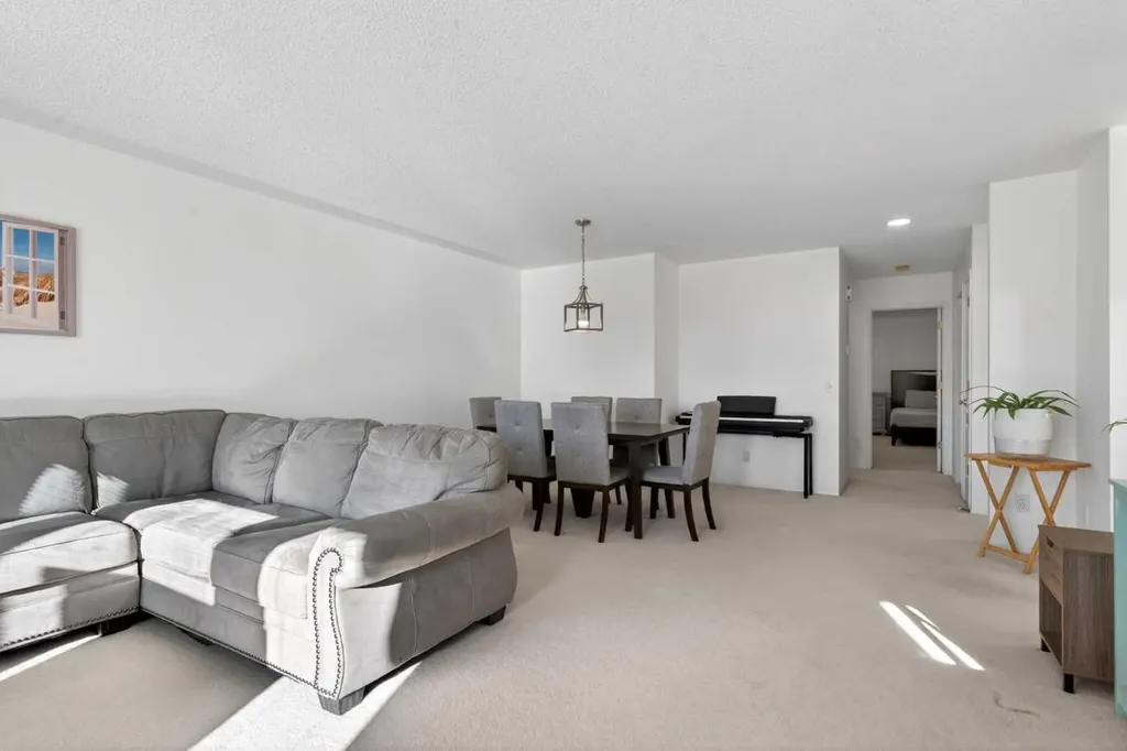 320 Sierra Morena Green SW Calgary AB T3H 3H8
