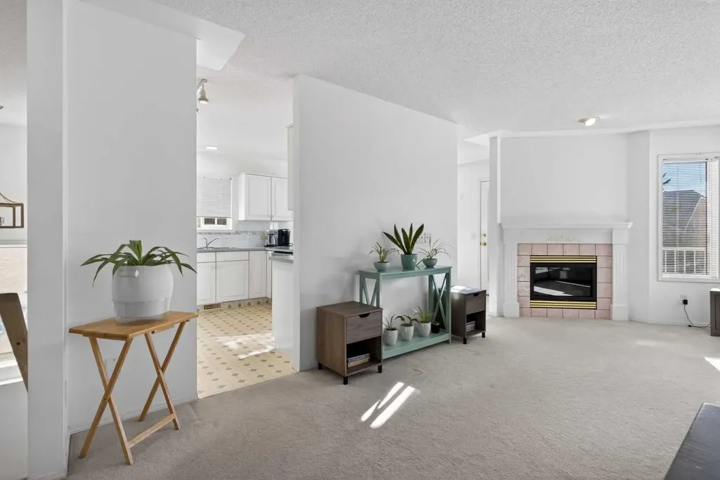 320 Sierra Morena Green SW Calgary AB T3H 3H8